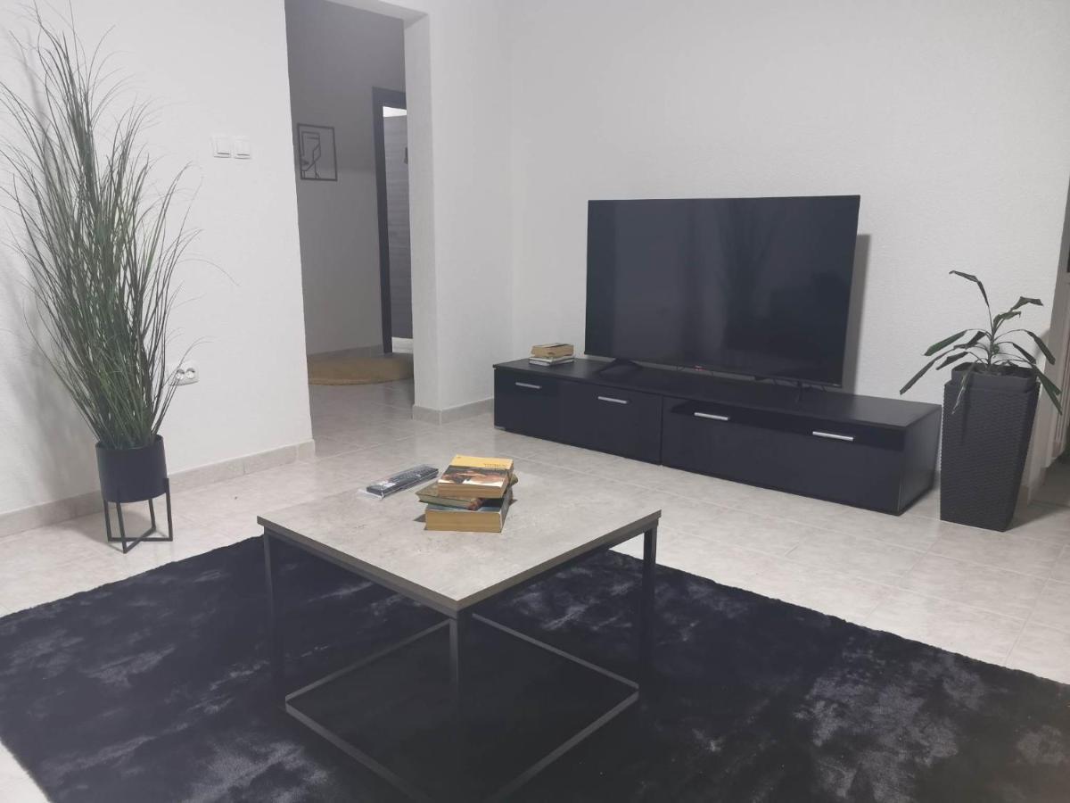 Guesthouse Nadia 센 외부 사진