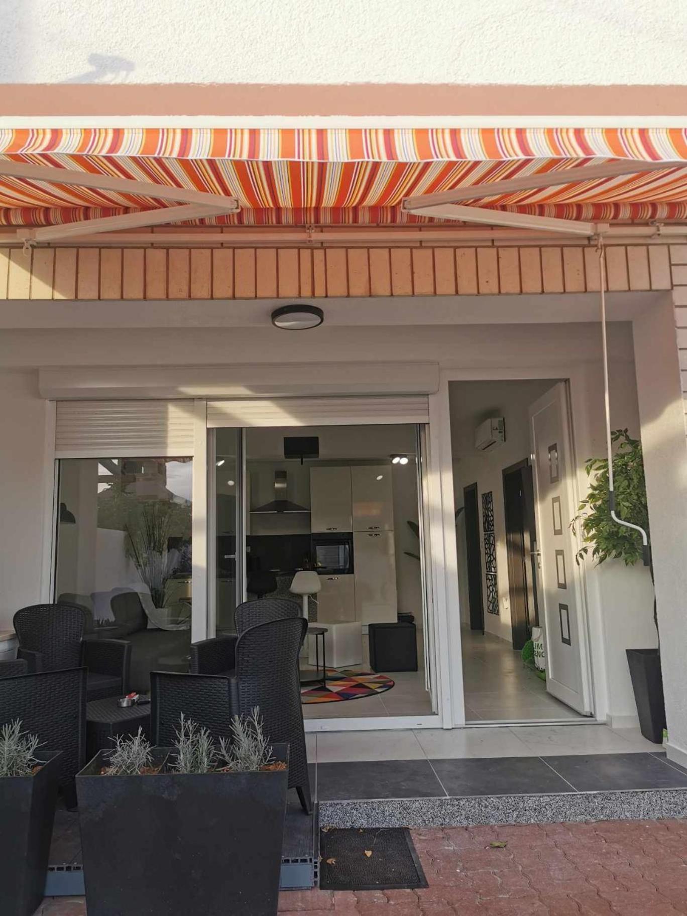 Guesthouse Nadia 센 외부 사진