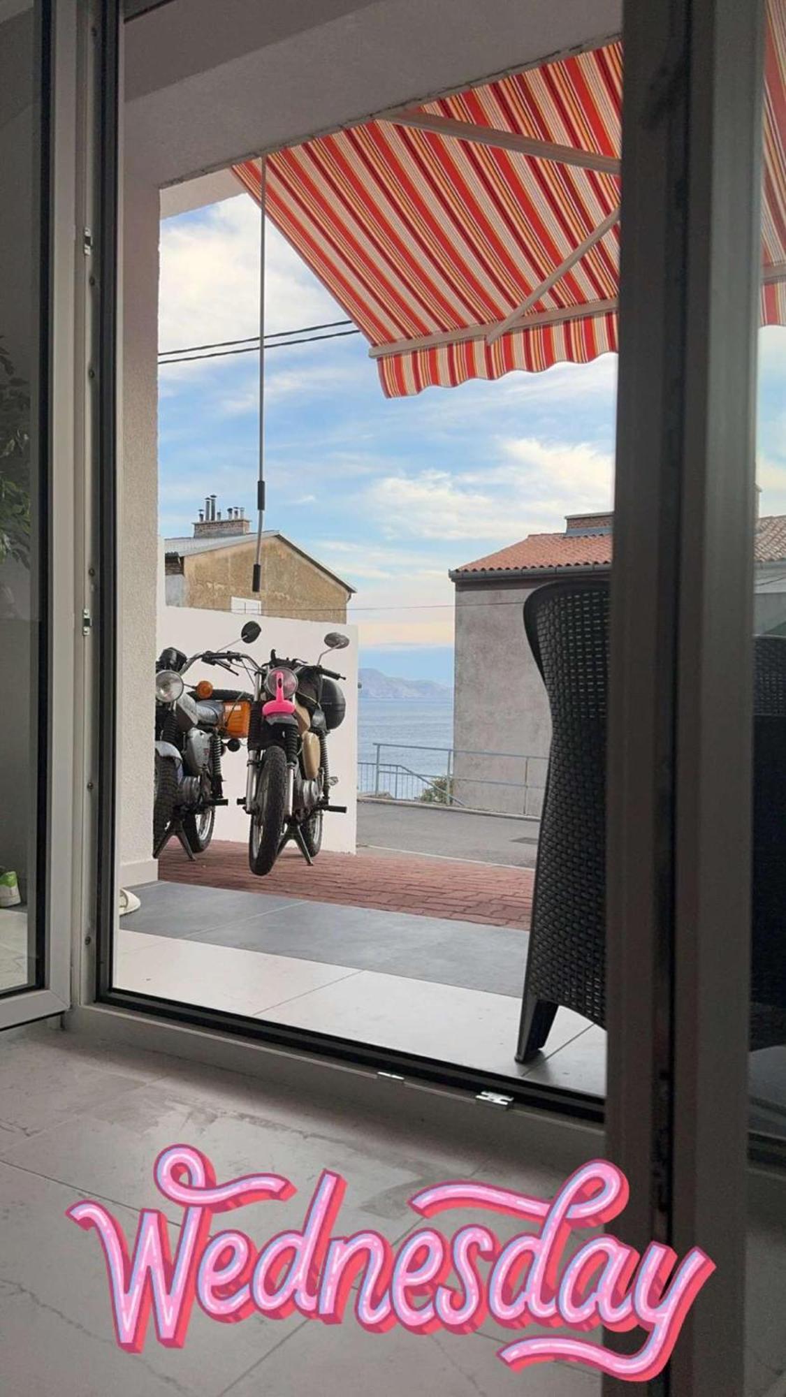 Guesthouse Nadia 센 외부 사진